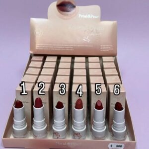 Rossetto opaco toni rosso disponibili in queste 6 colorazioni